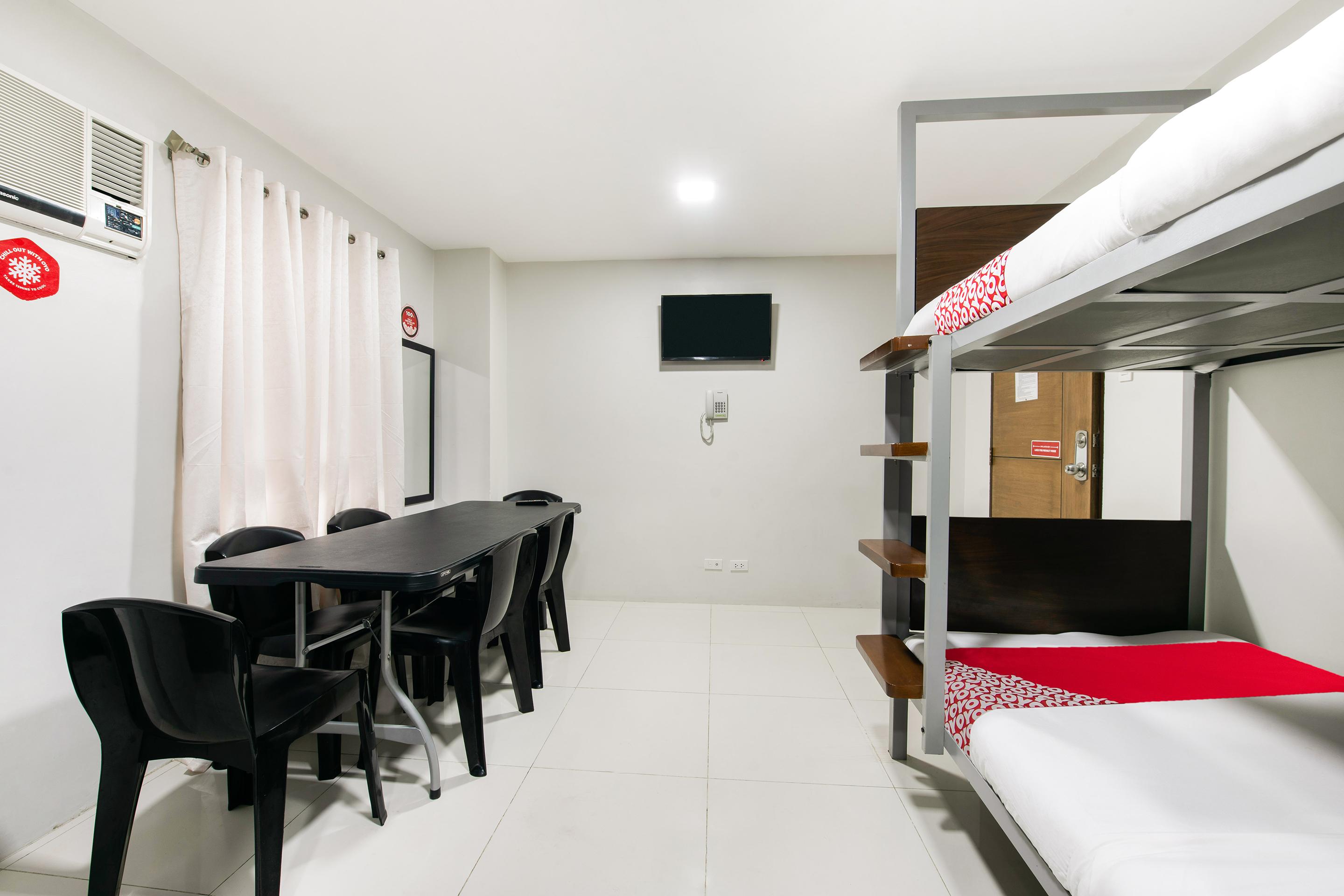 Hotel Oyo 152 Sangco Condotel 3*