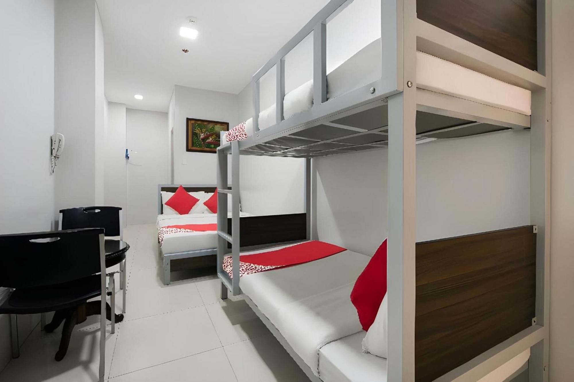 Oyo 152 Sangco Condotel 3* Manila
