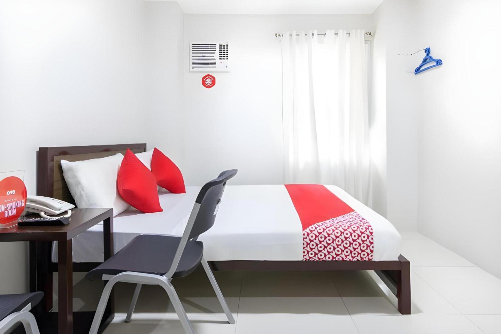 Hotel Oyo 152 Sangco Condotel